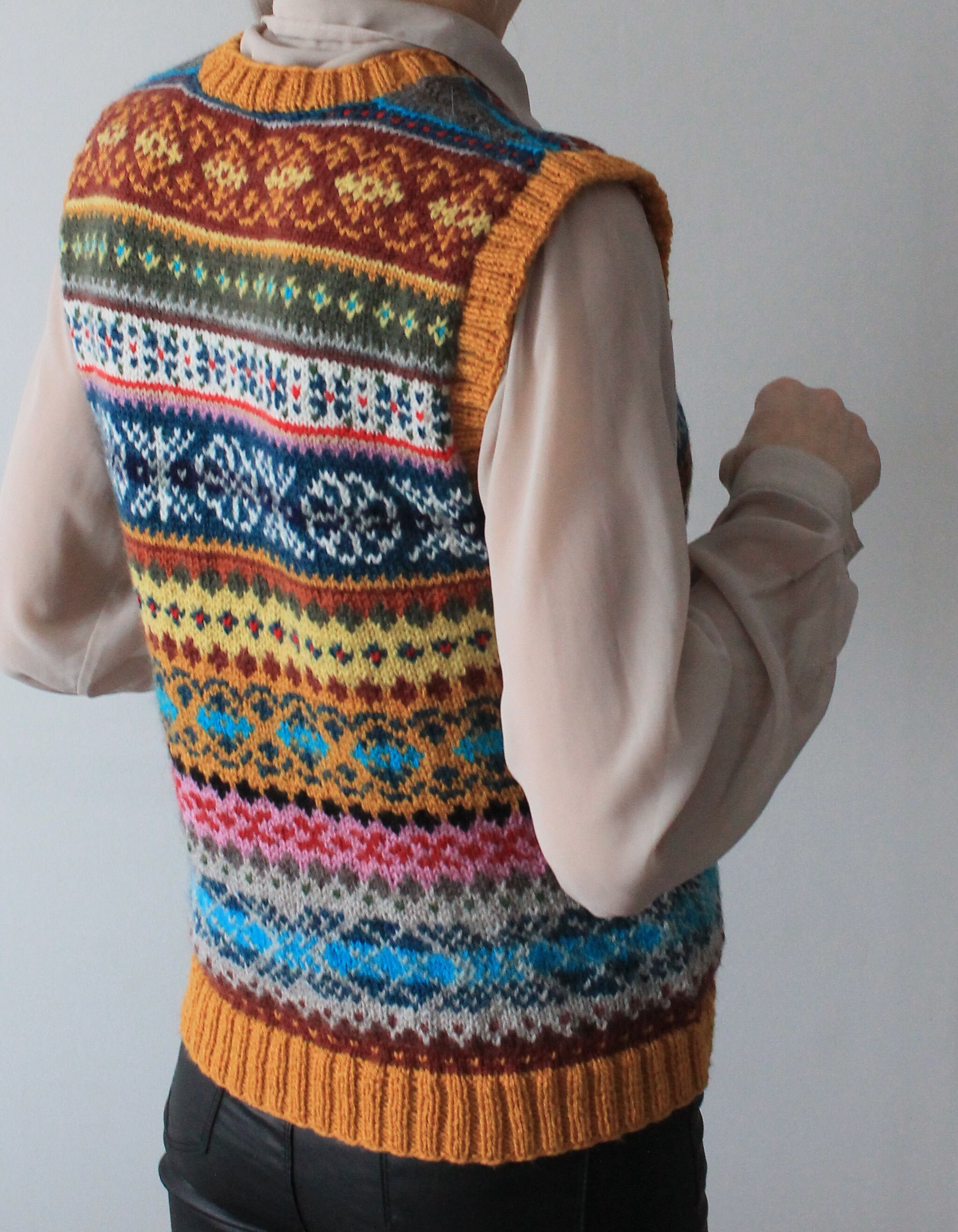 Handmade Fair Isle Sweater Vest Knitted Wool Vest for Women Handmade Fair Isle Sweater Vest Knitted Wool Vest for Women