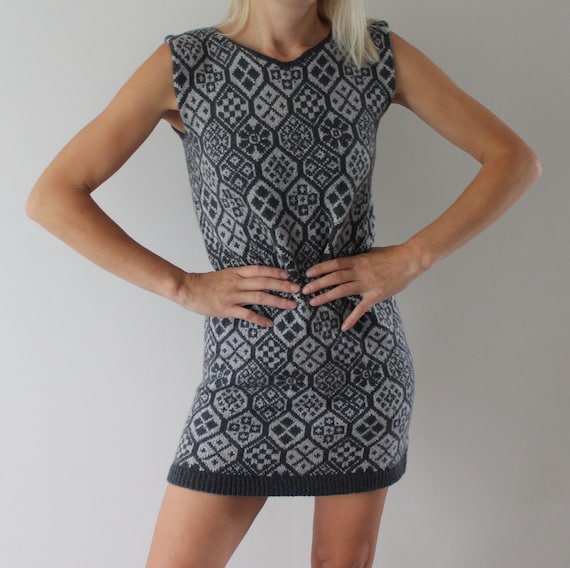 vest female knitted dress Knit Fair Isle Sweater Hand Knit Sleeveless Knee Length Dress Saison_Printemps