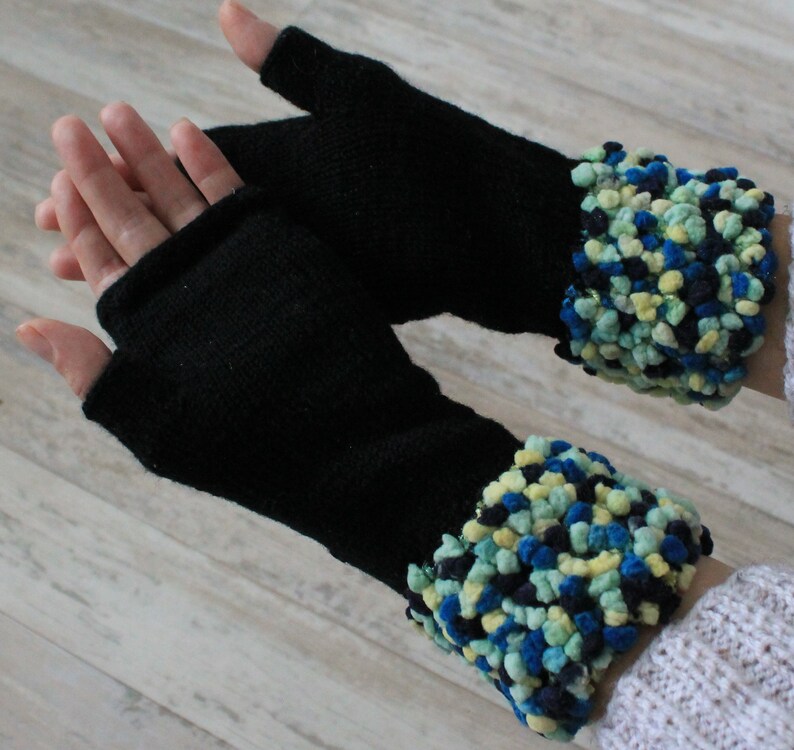 Black fingerless gloves Knit arm warmers Hand warmers Handmade fingerless mittens image 3
