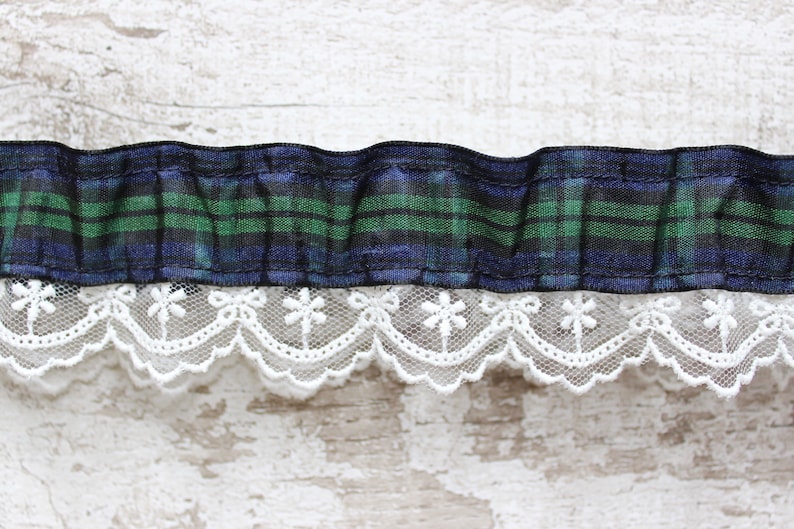 Celtic Bride Tartan Wedding Garter Scottish Wedding Lace Garter Bridal Accessories Bridesmaid Gift Bridal Gift Purple Plaid
