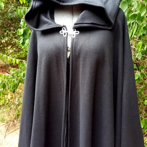 Black Long Cloak, Full Circle Fleece Medieval Renaissance Hooded Black ...