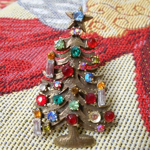 Weiss Xmas Tree Brooches - Etsy
