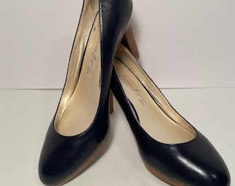 vintage navy blue Etienne Aigner leather pumps / designer womens shoes