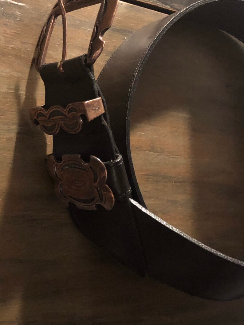 STREETS AHEAD vintage leather belt with copper buckle sideways hang womens acessories