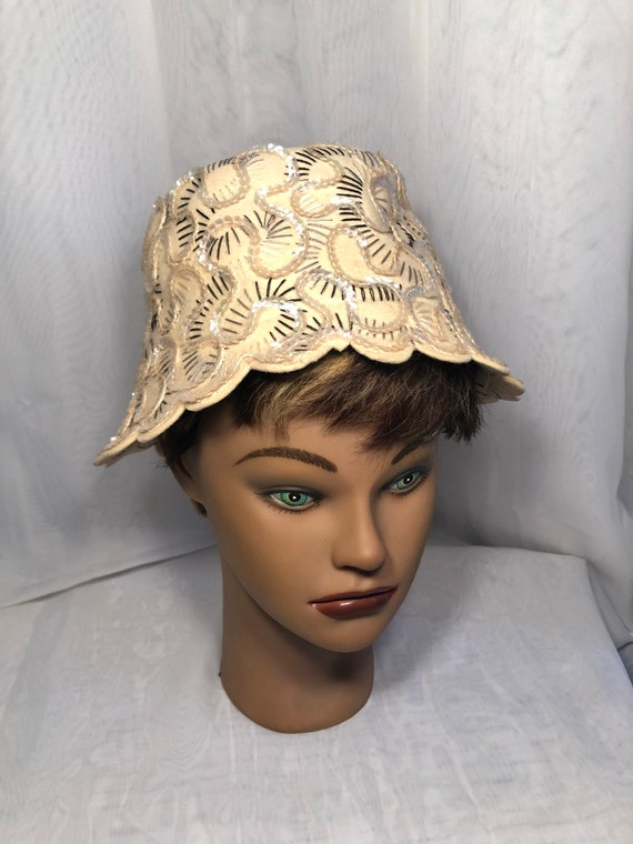Vintage Deauville Sequin Wool Bucket Hat: Mid-century Ladies  display picture 1