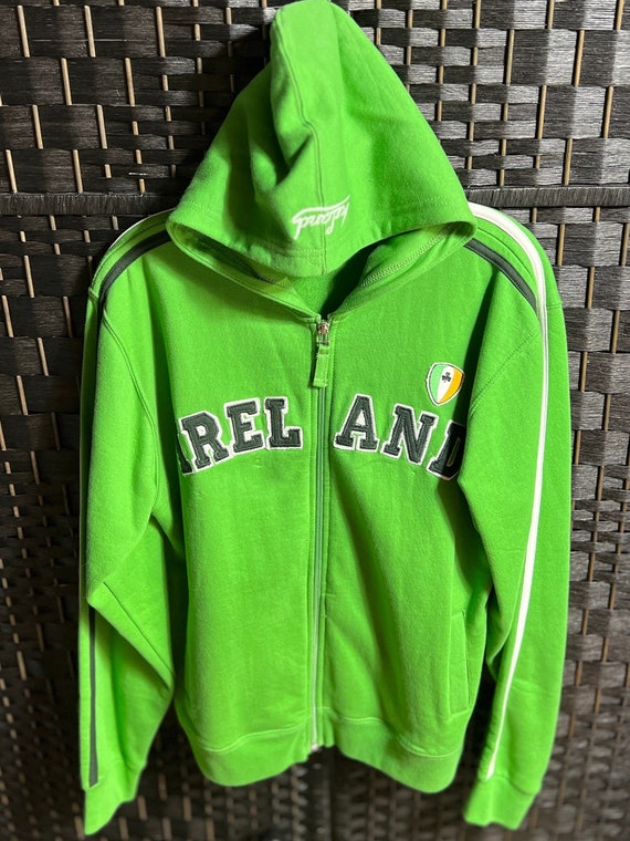 Vintage Retro Ireland   green zip up hoodie by ret