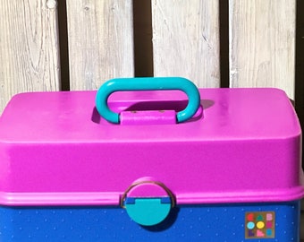 vintage Caboodles storage cosmetic case/ makeup storage/ vintage caboodles