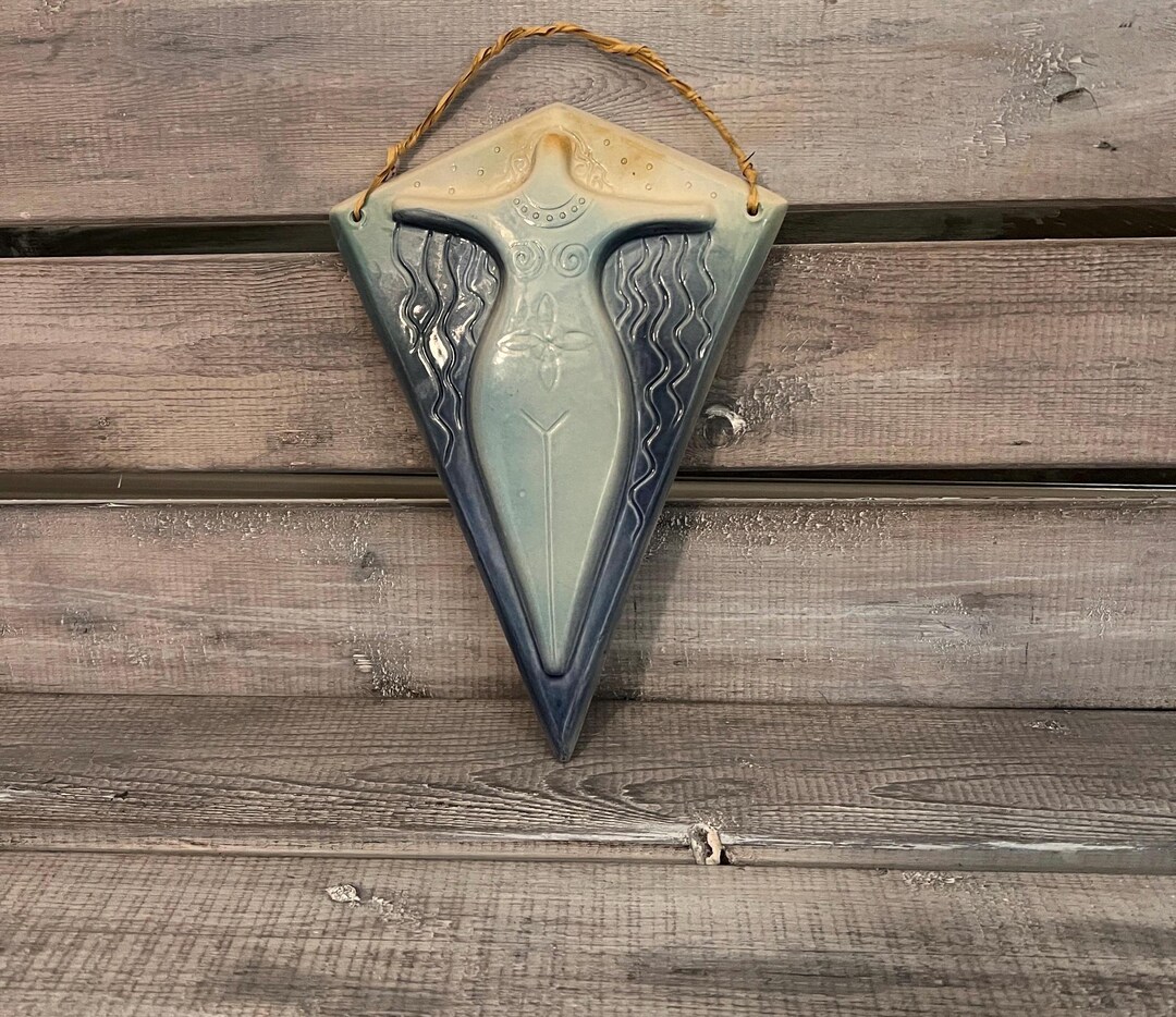 Celtic Witches Knot Female Balance Pottery Wall Hanging / Protection ...