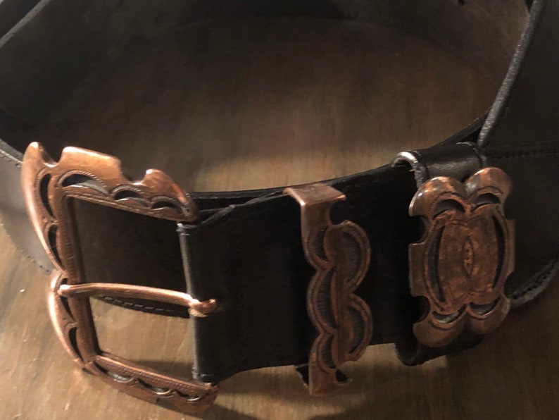 STREETS AHEAD vintage leather belt with copper buckle sideways hang womens acessories