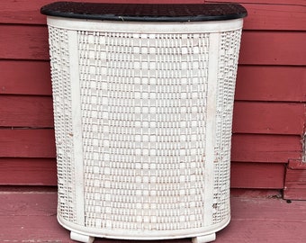 Vintage Pearl Wick mid century 1950’s white wicker large clothes hamper with black lid / mid century home goods