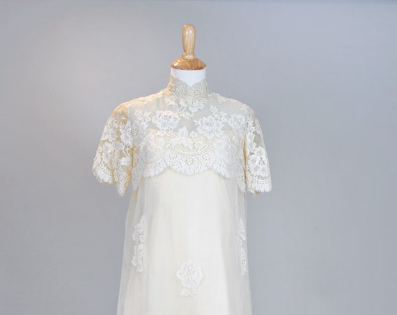 vintage wedding dress boutique