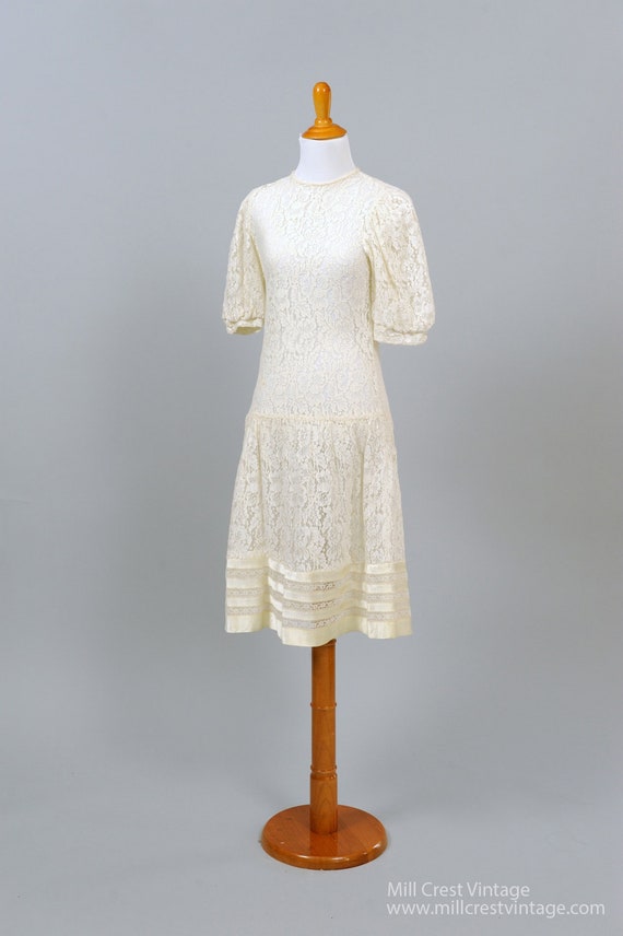 1970's Lace Puffed Sleeves Vintage Wedding Dress