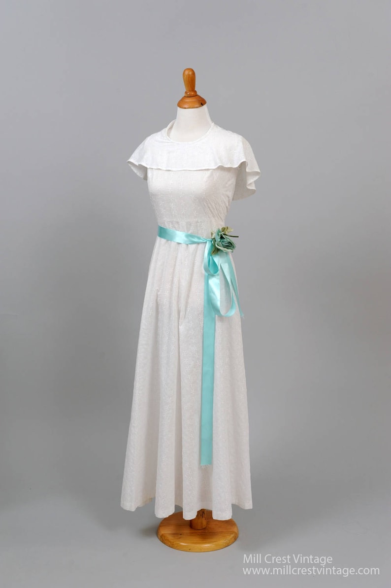 1970/'s Cotton Eyelet Vintage Wedding Gown