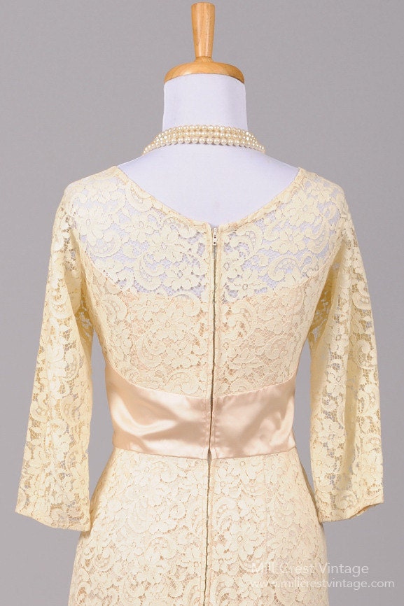 1960 Lace Cream Wiggle Vintage Wedding Dress