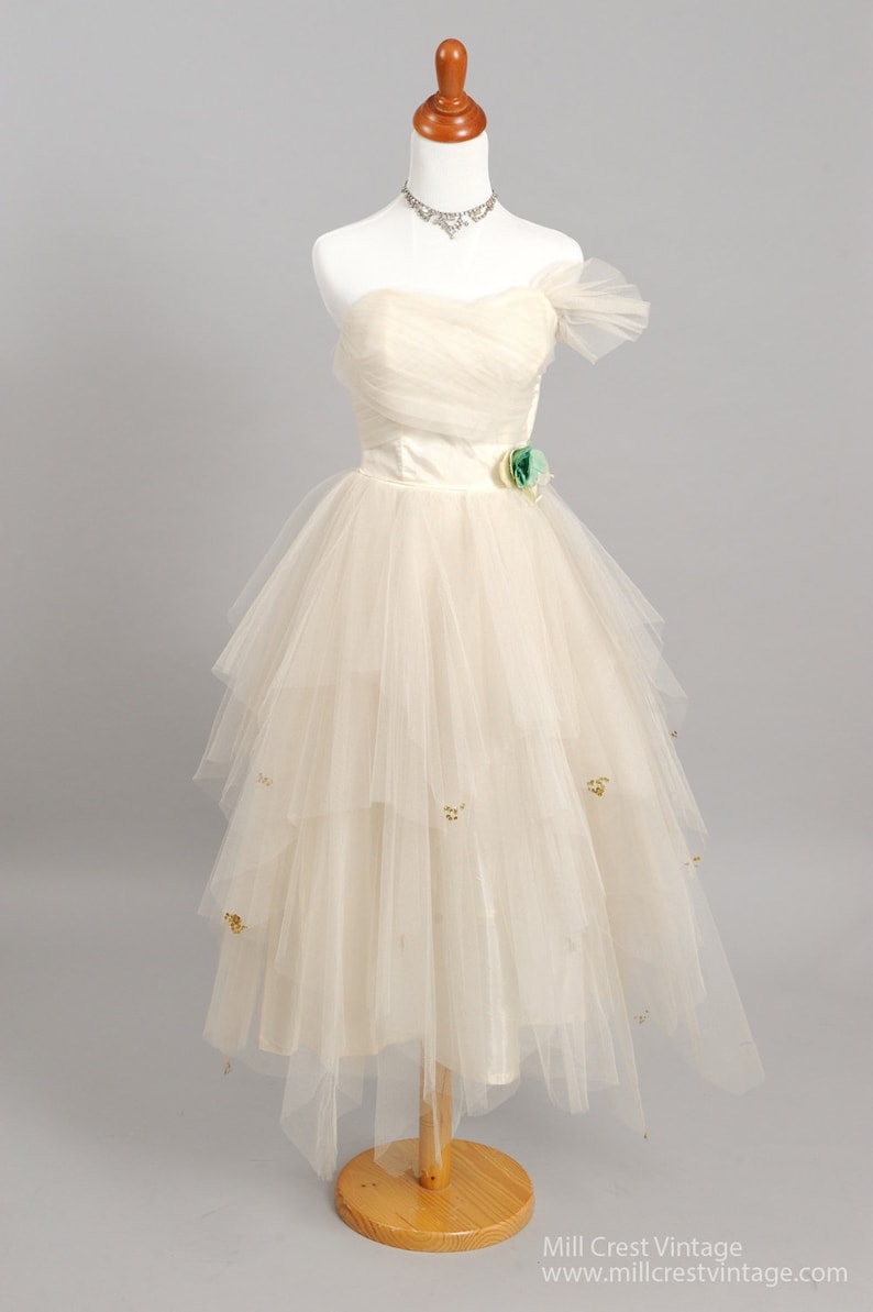 1950/'s Tiered Strapless Vintage Wedding Dress