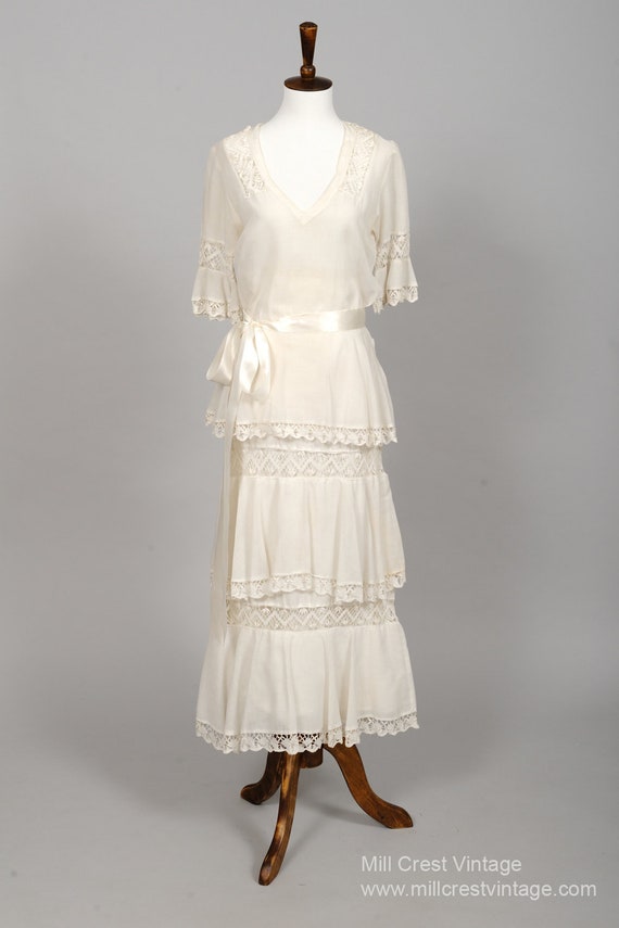 1950 White Tiered Vintage Wedding Gown