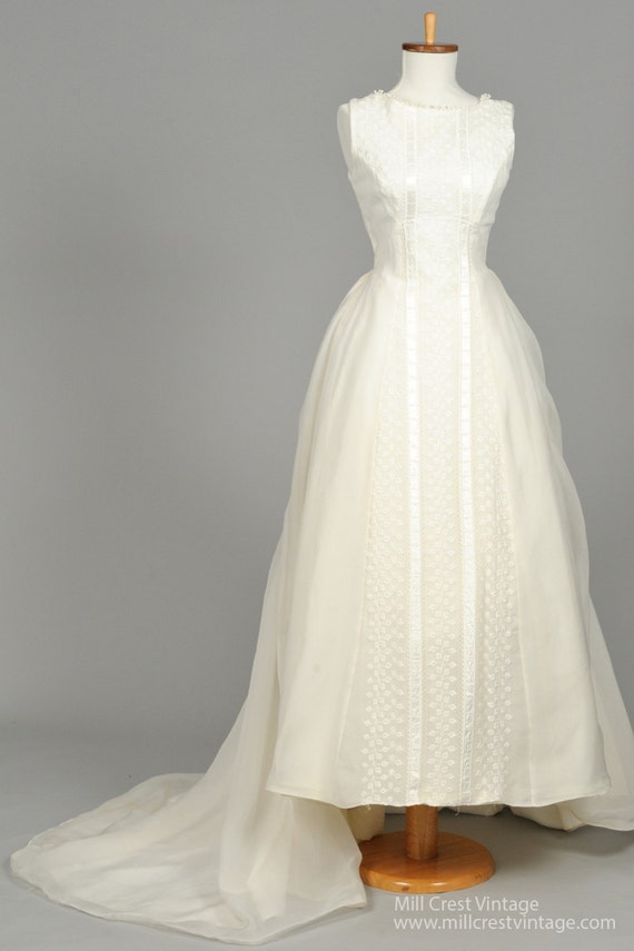 1960 Embroidered Vintage Wedding Gown