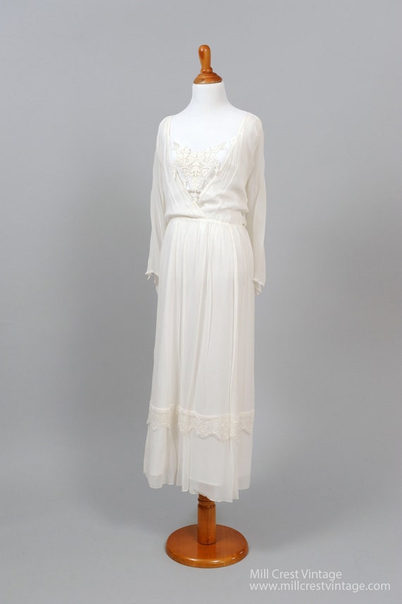 1970 Long Cut-Out Sleeves Vintage Wedding Gown