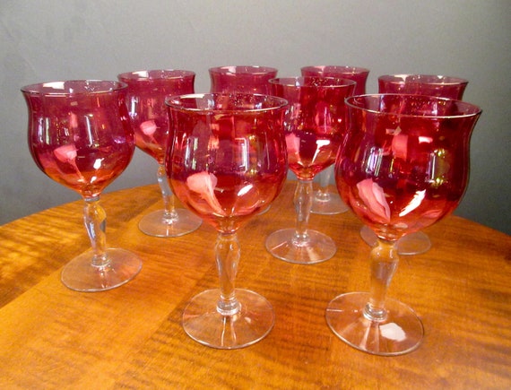 Featured image of post Rose Colored Wine Glasses - Rosé, unlike red wine and helen mirren, does not improve over the years — so don&#039;t get any ideas about hoarding it in your cellar for half a century.