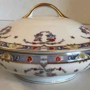 Meito Fine China Serving Set: Floral Tureen, Bowls, Gravy Boat
