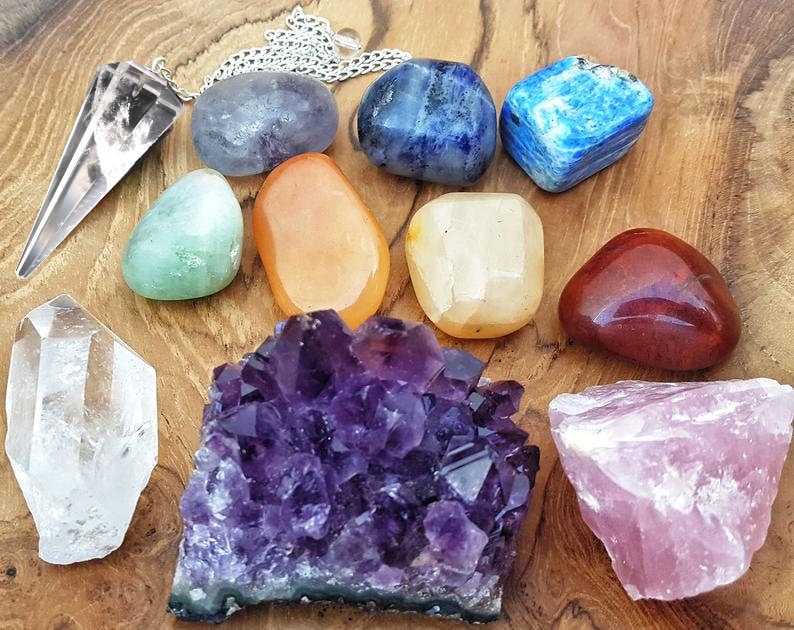 12 pcs Healing Crystals and Stones Chakra Set / Purple Amethyst Cluster, Rose Quartz, and Clear Quartz Gemstone, 7 tumbled stones pendulum 