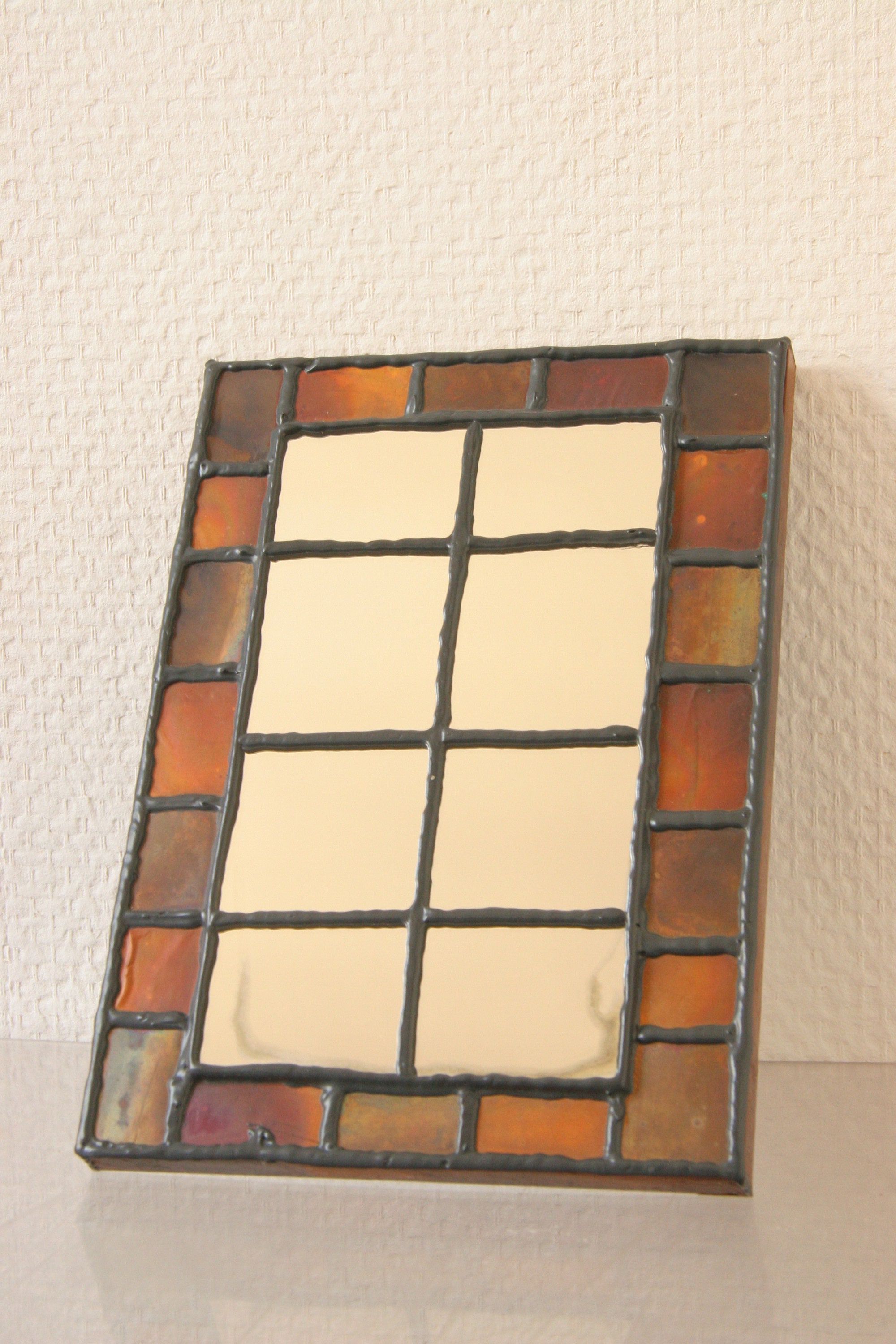 Miroir Brutaliste Vintage, Années 70, France, Style Vitrail et Finition Cuivre