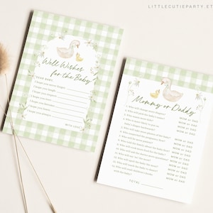 K&ouml;nnte beinhalten: Zwei druckbare Babyparty-Spielkarten mit einem gr&uuml;n-wei&szlig; karierten Muster. Die erste Karte zeigt eine Aquarell-Illustration eines Schwans und eines Entenk&uuml;ken mit dem Text "Well Wishes for the Baby". Die zweite Karte zeigt eine Aquarell-Illustration eines Schwans und eines Entenk&uuml;ken mit dem Text "Mommy or Daddy" und einer Liste von Fragen f&uuml;r die G&auml;ste.