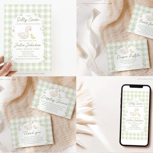 K&ouml;nnte beinhalten: Ein Satz druckbarer Babyparty-Einladungen mit einem gr&uuml;n-wei&szlig; karierten Muster und einer Aquarell-Illustration einer Gans und eines kleinen K&uuml;ken. Der Text auf den Einladungen lautet "A New Silly Goose is About to Be on the Loose!" und "Julia Johnson".