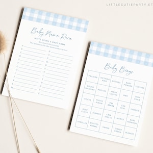 Puede incluir: Dos tarjetas de juego de baby shower imprimibles con un patr&oacute;n de cuadros azules y blancos. La primera tarjeta es un juego de carrera de nombres de beb&eacute;s con las letras del alfabeto enumeradas en el lado izquierdo. La segunda tarjeta es un juego de bingo para beb&eacute;s con casillas que contienen art&iacute;culos relacionados con los beb&eacute;s, como pa&ntilde;ales, biberones y un monitor para beb&eacute;s.