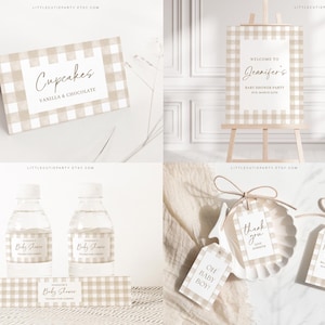K&ouml;nnte beinhalten: Ein Set druckbarer Babyparty-Dekorationen in einem beige-wei&szlig;en Karomuster. Das Set beinhaltet ein Willkommens-Schild, Cupcake-Etiketten, Wasserflaschen-Etiketten, Geschenkanh&auml;nger und ein Dankesch&ouml;n-Anh&auml;nger. Der Text auf dem Willkommens-Schild lautet "Willkommen zur Babyparty von Jennifer". Die Cupcake-Etiketten lauten "Cupcakes Vanille & Schokolade". Die Wasserflaschen-Etiketten lauten "Babyparty". Die Geschenkanh&auml;nger lauten "Oh Baby Boy!" und "Danke".
