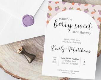 Invitación personalizable para baby shower con dulces frutos rojos: edita en Canva