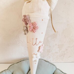 Kindergarten bag with crocheted flowers – personalized cotton kindergarten bag image 4
