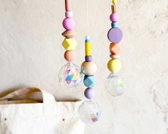 Suncatcher Regenbogen Kristall Sonnenfänger  bunt Pastell Kugeln Prisma Keramikperlen Sonnenkristall Kinderzimmer