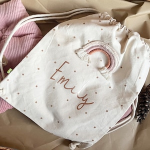 Turnbeutel Stoffbeutel Stoffrucksack Regenbogen fairtrade Erdtöne Mädchen gepunktet personalisierbar Namen rosa rosé Geschenk