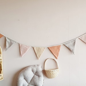 Pennant chain baby room children's room rose gold dotted muslin taupe pastel colorful beige girls