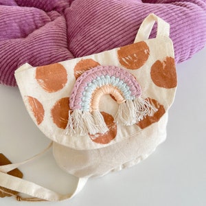 Mädchen Umhängetasche Täschchen mit Regenbogen bunt gepunktet mit Name personalisiert Punkte kleines Geschenk Mädchentasche