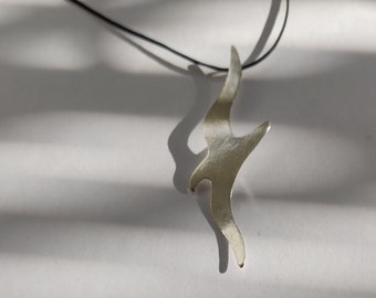 gull pendant, silver seagull, bird necklace, silver pendant, gull bird, bird lover, free as a bird, bird pendant, silver bird, flexible size