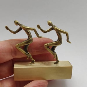 bronze miniature figurine, sculpture runner, marathon running figurine, gift idea, present for athletes,runner athlete, sprinter athlete