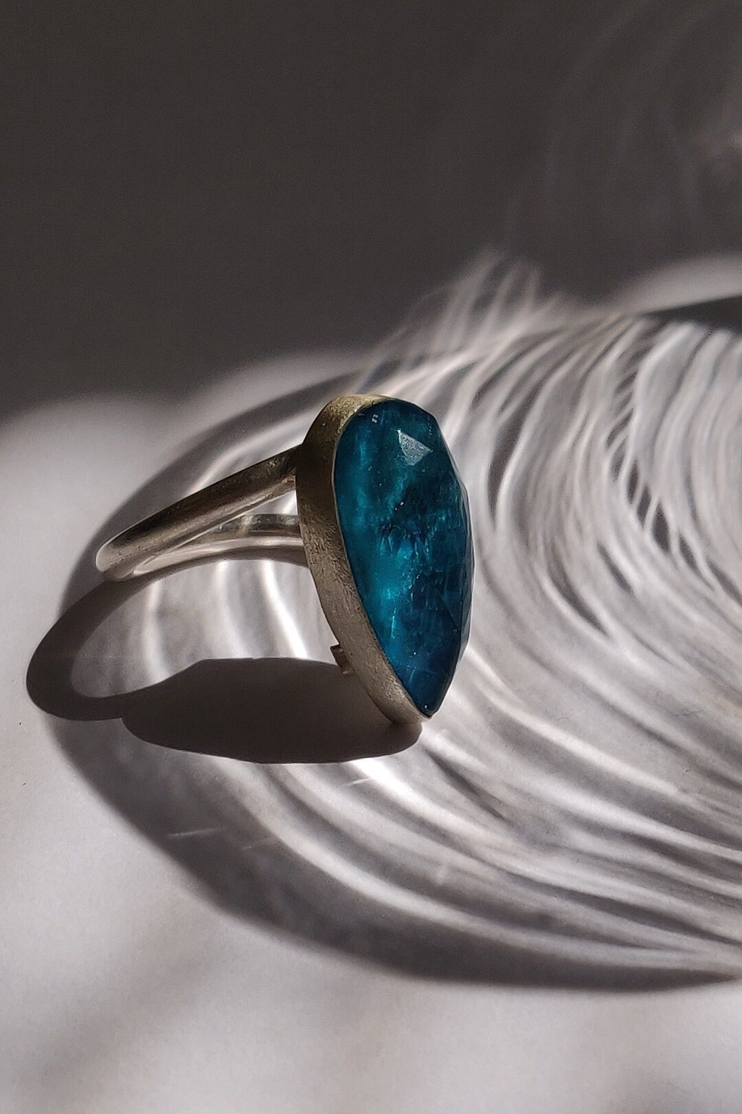 Anello RIYO In Argento Sterling 925 Con Rubino Indiano – Gioiello Etnico Regalo
