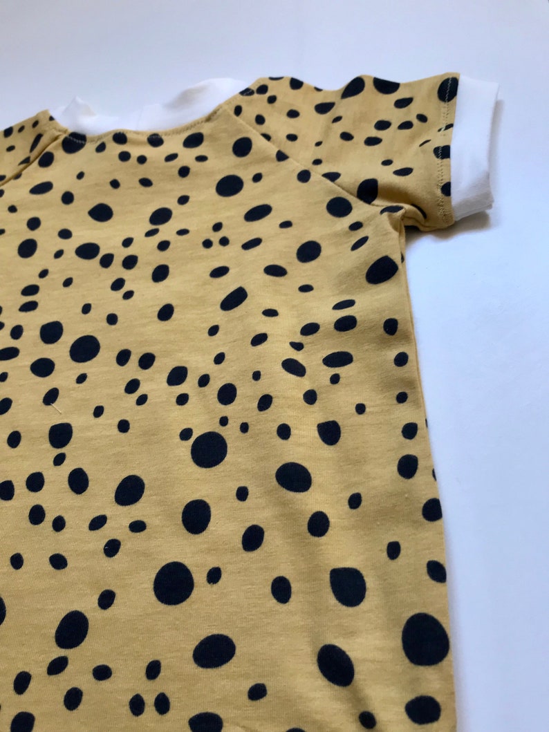 Leopard Clothes Organic Baby Leopard T shirt Raglan T Shirt Baby Spotty Top Toddler Spotty Top Scandi Clothes Baby Shower Gift |