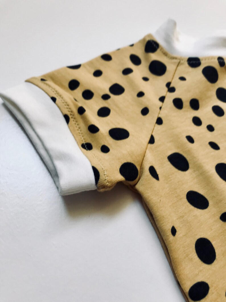 Leopard Clothes Organic Baby Leopard T shirt Raglan T Shirt Baby Spotty Top Toddler Spotty Top Scandi Clothes Baby Shower Gift |