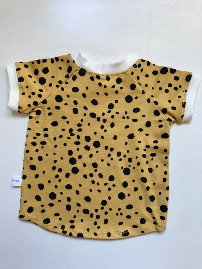 Leopard Clothes Organic Baby Leopard T shirt Raglan T Shirt Baby Spotty Top Toddler Spotty Top Scandi Clothes Baby Shower Gift |