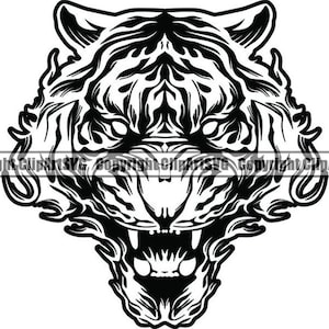 Puede incluir: Ilustración en blanco y negro de la cabeza de un tigre con una expresión feroz. La boca del tigre está abierta, mostrando dientes afilados. La ilustración es detallada e intrincada, con un enfoque en la piel y los rasgos faciales del tigre.