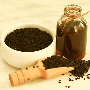 Organic Black Seed Oil UNREFINED Cold Pressed Edible Calming Oil for Dryness, Breakouts, Irritated, Rough, Skin Marks GardenOfEssences
