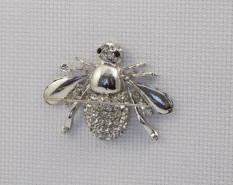 Silver Bee Rhinestone Needleminder / Bee Needleminder / Bumble Bee Needleminder