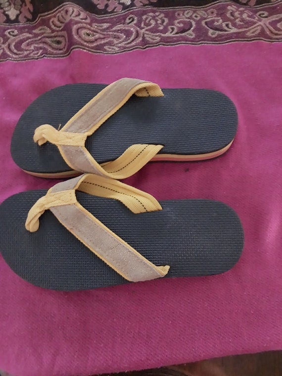 Bobee flip deals flops