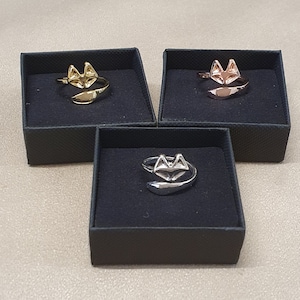 Fox Ring in gold, rose gold or silver. Adjustable. comes boxed