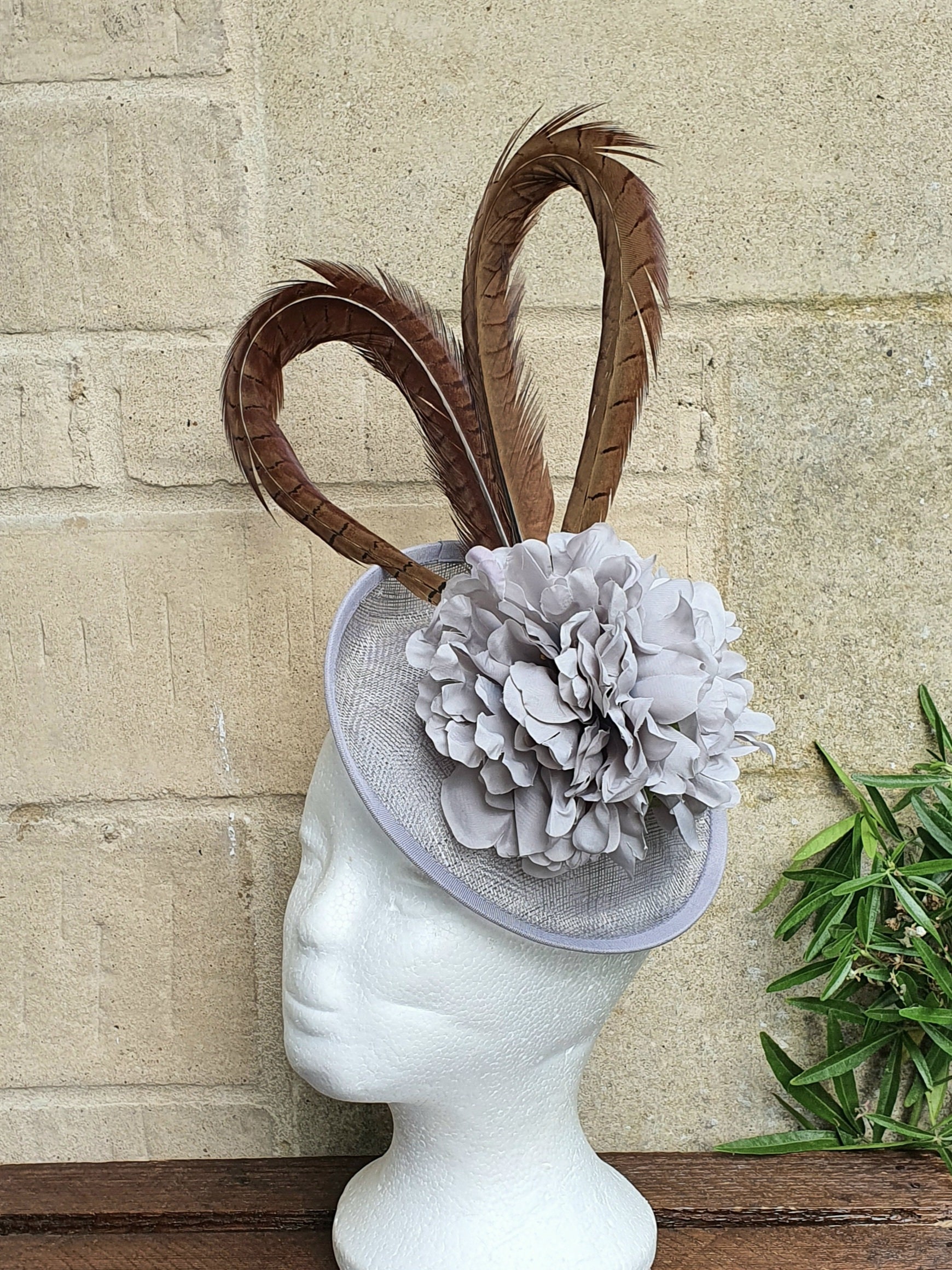 2779 Sinamay Fascinator Flower Feathers Pillbox Headband Hair Clips Pheasant and Peacock Feather Navy Pillbox Fascinator Clip  main image 4