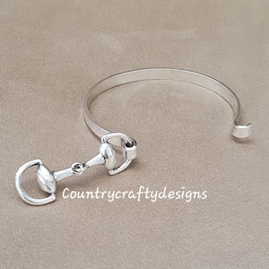 Snaffle Bit Cuff Bracelet Silber, perfektes Geschenk für den Reiter. Kommt verpackt Bild 2