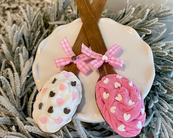 SALDI**** Cucchiaio, finto dolce di San Valentino, decorazione per vassoio a più livelli, dessert